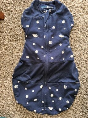 The happiest baby Sleepea swaddle